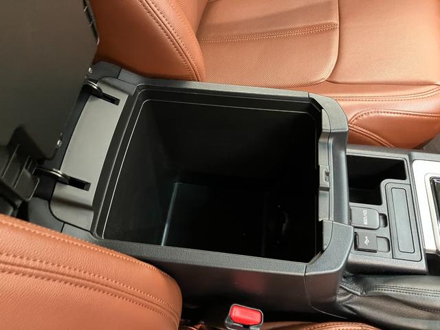 ランドクルーザープラドＴＸ　ディーゼル車　ナビ　パノラマカメラ　レーダークルコン追突被害軽減ブレーキ　ＴＳＳ　４ＷＤ　デフロック　ＭＯＮＳＴＡタイヤ　レーダークルーズコントロール　ナビ　Ｂｌｕｅｔｏｏｔｈ　ＵＳＢ　パノラマカメラ　ドラレコ　ＥＴＣ２．０　サンルーフ（滋賀県）の中古車