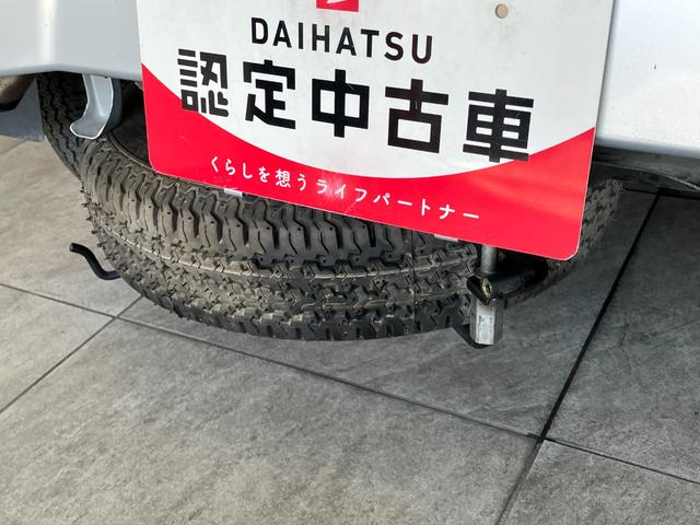 ハイゼットトラックジャンボ　４ＷＤ　ＡＴ車　走行２万６千キロ　車検整備付パートタイム４ＷＤ　荷台作業灯　キーレス　パワーウインドウ　ＡＴ車　エアコン　パワステ　リヤ４枚リーフスプリング　ＣＤステレオ（滋賀県）の中古車