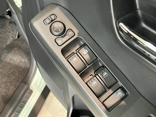 タフトＧダーククロムベンチャー　届出済未使用車　前席シートヒーター追突被害軽減ブレーキ　スマアシ　コーナーセンサー　ＬＥＤ　スマートキー　オートエアコン　前席シートヒーター　スカイフィールトップ　ナビ取付時用バックカメラ（滋賀県）の中古車