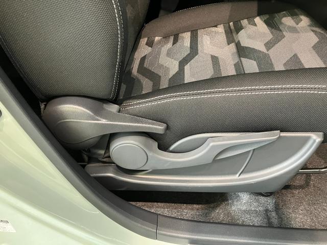 タフトＧダーククロムベンチャー　届出済未使用車　前席シートヒーター追突被害軽減ブレーキ　スマアシ　コーナーセンサー　ＬＥＤ　スマートキー　オートエアコン　前席シートヒーター　スカイフィールトップ　ナビ取付時用バックカメラ（滋賀県）の中古車