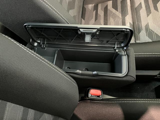タフトＧダーククロムベンチャー　届出済未使用車　前席シートヒーター追突被害軽減ブレーキ　スマアシ　コーナーセンサー　ＬＥＤ　スマートキー　オートエアコン　前席シートヒーター　スカイフィールトップ　ナビ取付時用バックカメラ（滋賀県）の中古車