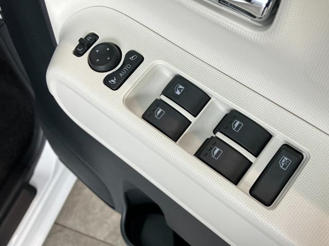 ムーヴキャンバスストライプスＧ　届出済未使用車　両側電動スライドドア追突被害軽減ブレーキ　スマアシ　コーナーセンサー　ＬＥＤ　スマートキー　前席シートヒーター　両側電動スライドドア　ナビ取付時用バックカメラ（滋賀県）の中古車