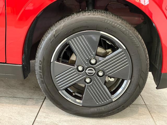 サクラＸ　フルセグナビ　パノラマカメラ　走行６千キロ台追突被害軽減ブレーキ　コーナーセンサー　ＬＥＤ　スマートキー　フルセグナビ　ＤＶＤ　Ｂｌｕｅｔｏｏｔｈ　ドラレコ（滋賀県）の中古車