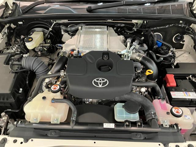 ハイラックスＺ　ＧＲスポーツ　走行２千キロ　ナビ　パノラマカメラ追突被害軽減ブレーキ　ＴＳＳ　コーナーセンサー　４ＷＤ　デフロック　スマートキー　ＬＥＤ　　クルーズコントロール　ナビ　Ｂｌｕｅｔｏｏｔｈ　ＵＳＢ　パノラマカメラ（滋賀県）の中古車