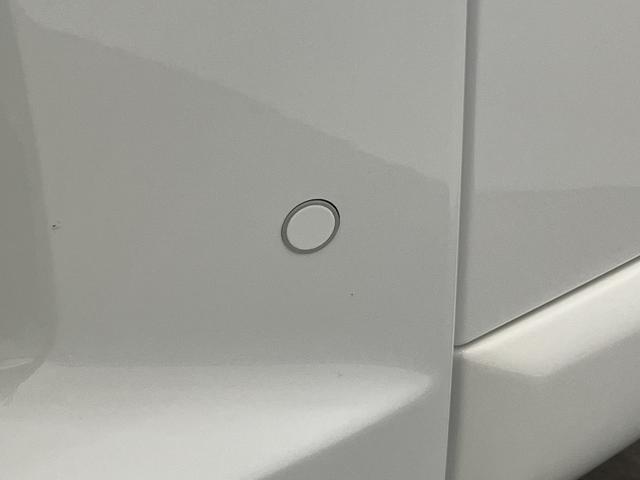 ハイラックスＺ　ＧＲスポーツ　走行２千キロ　ナビ　パノラマカメラ追突被害軽減ブレーキ　ＴＳＳ　コーナーセンサー　４ＷＤ　デフロック　スマートキー　ＬＥＤ　　クルーズコントロール　ナビ　Ｂｌｕｅｔｏｏｔｈ　ＵＳＢ　パノラマカメラ（滋賀県）の中古車