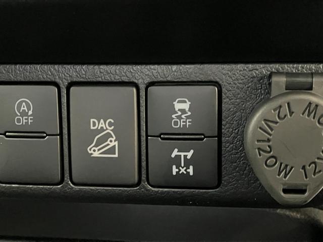 ハイラックスＺ　ＧＲスポーツ　走行２千キロ　ナビ　パノラマカメラ追突被害軽減ブレーキ　ＴＳＳ　コーナーセンサー　４ＷＤ　デフロック　スマートキー　ＬＥＤ　　クルーズコントロール　ナビ　Ｂｌｕｅｔｏｏｔｈ　ＵＳＢ　パノラマカメラ（滋賀県）の中古車