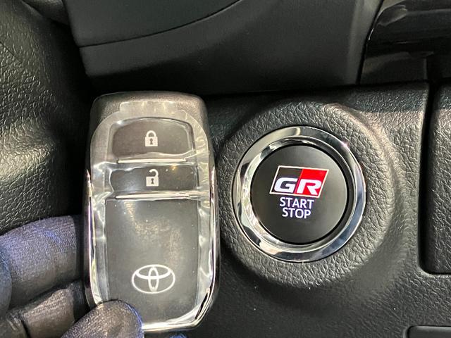 ハイラックスＺ　ＧＲスポーツ　走行２千キロ　ナビ　パノラマカメラ追突被害軽減ブレーキ　ＴＳＳ　コーナーセンサー　４ＷＤ　デフロック　スマートキー　ＬＥＤ　　クルーズコントロール　ナビ　Ｂｌｕｅｔｏｏｔｈ　ＵＳＢ　パノラマカメラ（滋賀県）の中古車