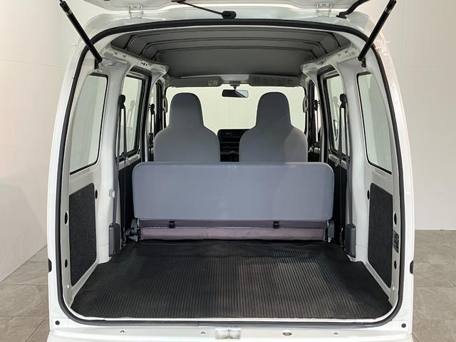 ハイゼットカーゴスペシャル　４ＷＤ　５ＭＴ　走行１万８千キロ　車検整備付パートタイム４ＷＤ　５ＭＴ車　ＡＭ／ＦＭステレオ（滋賀県）の中古車