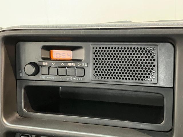 ハイゼットカーゴスペシャル　４ＷＤ　５ＭＴ　走行１万８千キロ　車検整備付パートタイム４ＷＤ　５ＭＴ車　ＡＭ／ＦＭステレオ（滋賀県）の中古車