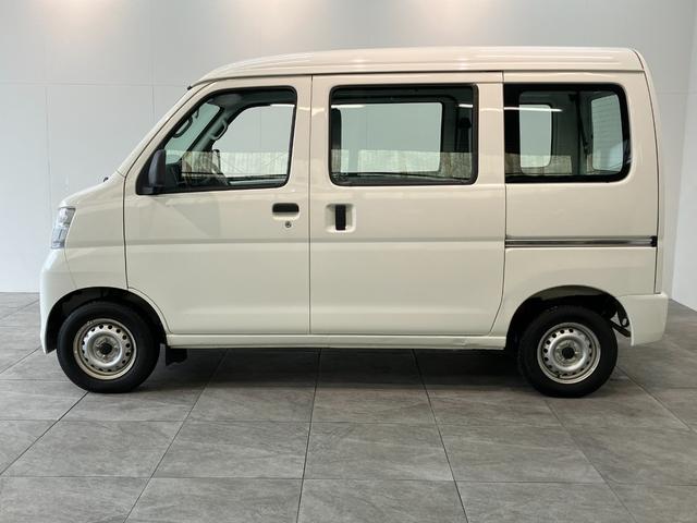 ハイゼットカーゴスペシャル　４ＷＤ　５ＭＴ　走行１万８千キロ　車検整備付パートタイム４ＷＤ　５ＭＴ車　ＡＭ／ＦＭステレオ（滋賀県）の中古車