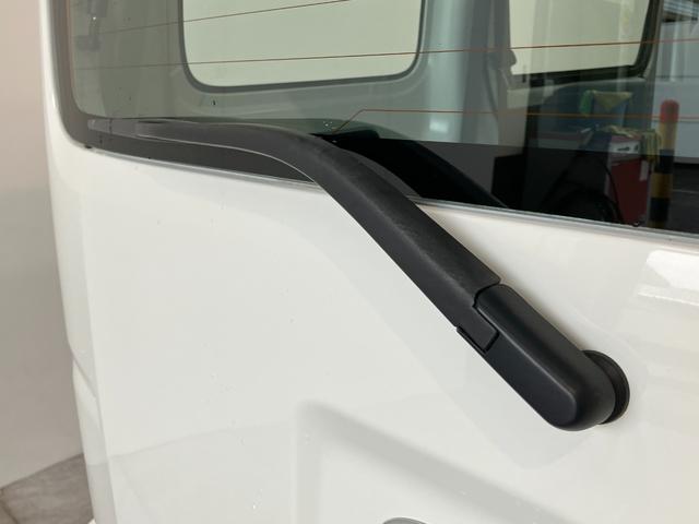 ハイゼットカーゴスペシャル　４ＷＤ　５ＭＴ　走行１万８千キロ　車検整備付パートタイム４ＷＤ　５ＭＴ車　ＡＭ／ＦＭステレオ（滋賀県）の中古車