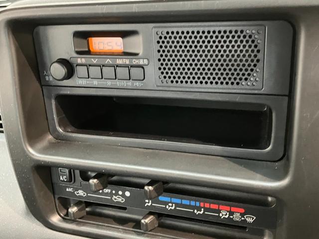ハイゼットカーゴスペシャル　４ＷＤ　５ＭＴ　走行１万８千キロ　車検整備付パートタイム４ＷＤ　５ＭＴ車　ＡＭ／ＦＭステレオ（滋賀県）の中古車
