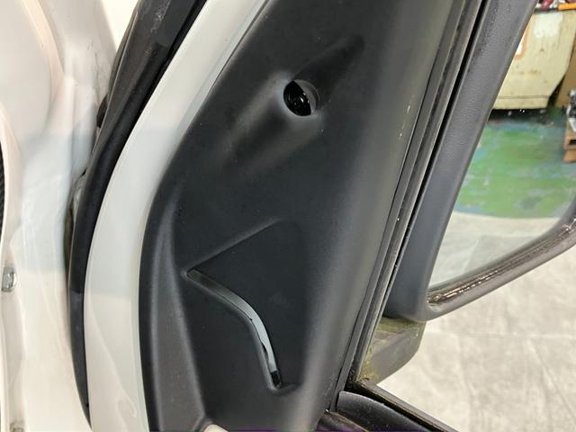 ハイゼットカーゴスペシャル　４ＷＤ　５ＭＴ　走行１万８千キロ　車検整備付パートタイム４ＷＤ　５ＭＴ車　ＡＭ／ＦＭステレオ（滋賀県）の中古車
