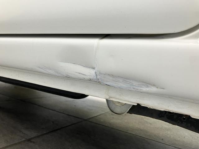 ハイゼットカーゴスペシャル　４ＷＤ　５ＭＴ　走行１万８千キロ　車検整備付パートタイム４ＷＤ　５ＭＴ車　ＡＭ／ＦＭステレオ（滋賀県）の中古車