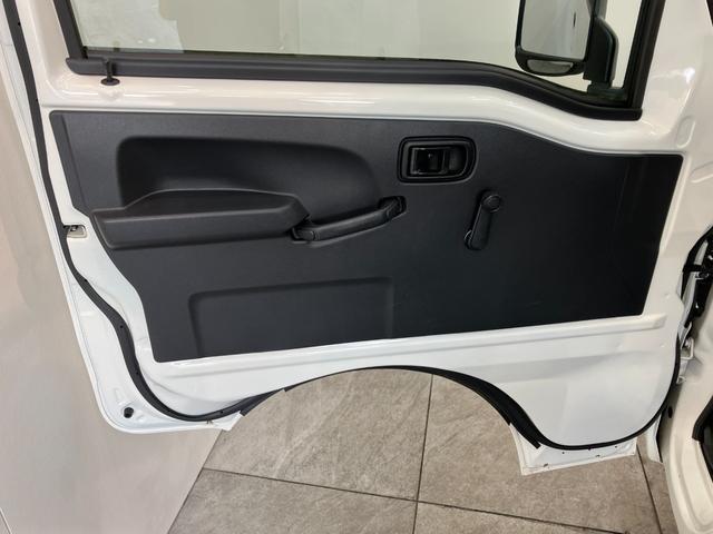 ハイゼットトラックスタンダードＳＡIIIｔ　４ＷＤ　走行１万３千キロ台追突被害軽減ブレーキ　スマアシ３ｔ　パートタイム４ＷＤ　５ＭＴ車　エアコン　パワステ（滋賀県）の中古車