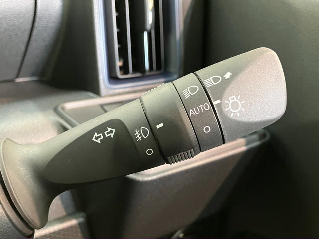 タントカスタムＸ　届出済未使用車　両側電動スライドドア追突被害軽減ブレーキ　スマアシ　コーナーセンサー　ＬＥＤ　スマートキー　両側電動スライドドア　前席シートヒーター　オートエアコン　ナビ取付時用バックカメラ（滋賀県）の中古車