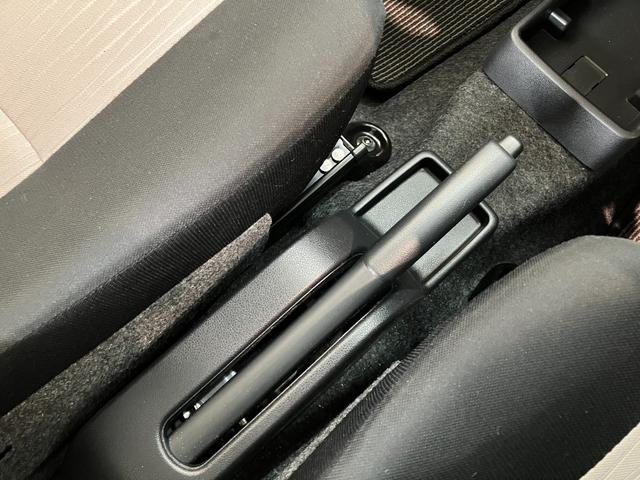 ミライースＬ　ＳＡ３　キーレス　エコアイドル　走行２５００ＫＭ追突被害軽減ブレーキ　スマアシ３　コーナーセンサー　キーレスエコアイドル　ＣＤステレオ　ナビ取付時用バックカメラ　ナビ取付時用バックカメラ（滋賀県）の中古車