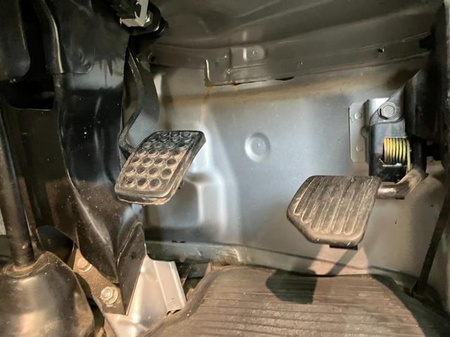 ハイゼットトラックエクストラＶＳ　走行２万１千キロ台　４ＷＤ　ＡＴ車荷台作業灯　キーレス　パワーウインドウ　パートタイム４ＷＤ　リヤ４枚リーフスプリング（滋賀県）の中古車