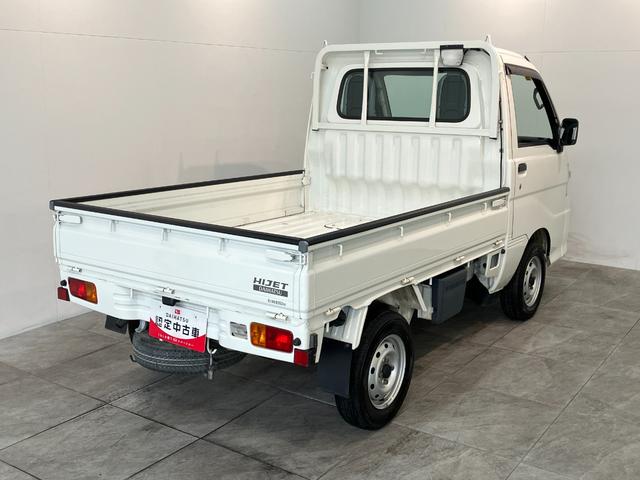 ハイゼットトラックエアコン・パワステ　スペシャル　４ＷＤ　走行５万２千キロパートタイム４ＷＤ　５ＭＴ　エアコン　パワステ　ＡＭ／ＦＭステレオ　荷台作業灯（滋賀県）の中古車
