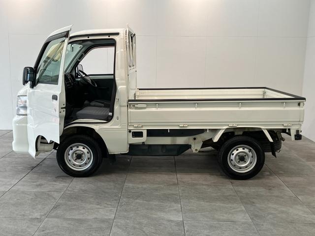 ハイゼットトラックエアコン・パワステ　スペシャル　４ＷＤ　走行５万２千キロパートタイム４ＷＤ　５ＭＴ　エアコン　パワステ　ＡＭ／ＦＭステレオ　荷台作業灯（滋賀県）の中古車