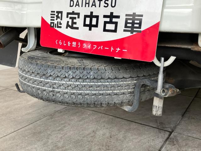 ハイゼットトラックエアコン・パワステ　スペシャル　４ＷＤ　走行５万２千キロパートタイム４ＷＤ　５ＭＴ　エアコン　パワステ　ＡＭ／ＦＭステレオ　荷台作業灯（滋賀県）の中古車