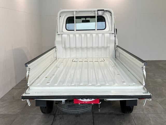 ハイゼットトラックエアコン・パワステ　スペシャル　４ＷＤ　走行５万２千キロパートタイム４ＷＤ　５ＭＴ　エアコン　パワステ　ＡＭ／ＦＭステレオ　荷台作業灯（滋賀県）の中古車