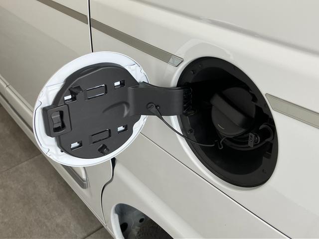 ムーヴキャンバスセオリーＧ　届出済未使用車　両側電動スライドドア追突被害軽減ブレーキ　スマアシ　コーナーセンサー　ＬＥＤ　スマートキー　両側電動スライドドア　前席シートヒーター　オートエアコン　ナビ取付時用バックカメラ（滋賀県）の中古車