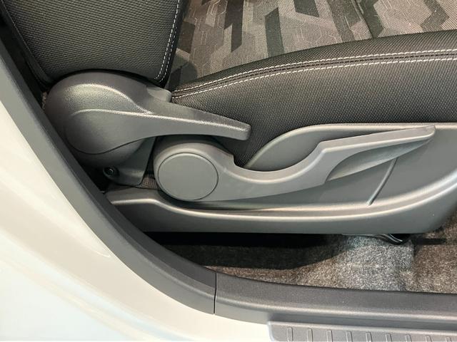タフトＧ　クロムベンチャー　届出済未使用車　前席シートヒーター追突被害軽減ブレーキ　スマアシ　コーナーセンサー　ＬＥＤ　スマートキー　オートエアコン　前席シートヒーター　ナビ取付時用バックカメラ（滋賀県）の中古車