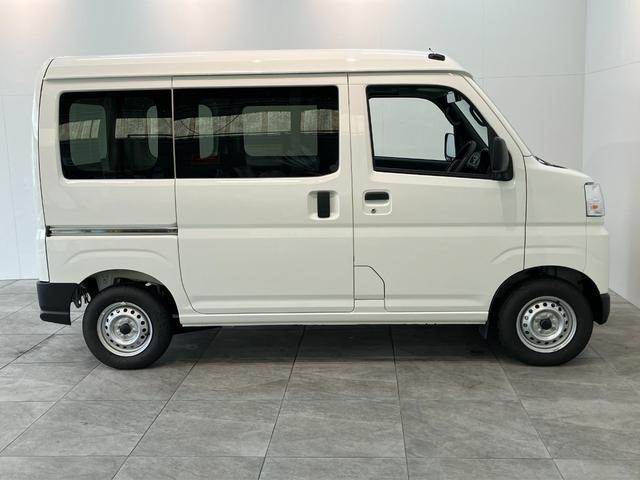 ハイゼットカーゴＤＸ　４ＷＤ　ＣＶＴ車　キーレス　前席パワーウインドウ追突被害軽減ブレーキ　スマアシ　コーナーセンサー　キーレス　前席パワーウインドウ　ＡＭ／ＦＭステレオ　両側スライドドア　パートタイム４ＷＤ（滋賀県）の中古車