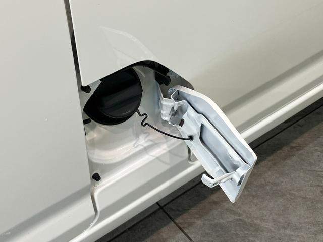 ハイゼットカーゴＤＸ　４ＷＤ　ＣＶＴ車　キーレス　前席パワーウインドウ追突被害軽減ブレーキ　スマアシ　コーナーセンサー　キーレス　前席パワーウインドウ　ＡＭ／ＦＭステレオ　両側スライドドア　パートタイム４ＷＤ（滋賀県）の中古車