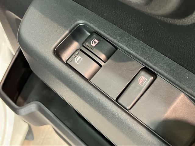 ハイゼットカーゴＤＸ　４ＷＤ　ＣＶＴ車　キーレス　前席パワーウインドウ追突被害軽減ブレーキ　スマアシ　コーナーセンサー　キーレス　前席パワーウインドウ　ＡＭ／ＦＭステレオ　両側スライドドア　パートタイム４ＷＤ（滋賀県）の中古車