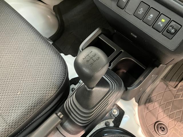 ハイゼットトラックスタンダードＳＡIIIｔ　４ＷＤ　走行１万８千キロ弱追突被害軽減ブレーキ　スマアシ３ｔ　ＬＥＤ　リヤコーナーセンサー　パートタイム４ＷＤ　ＡＭ／ＦＭステレオ（滋賀県）の中古車