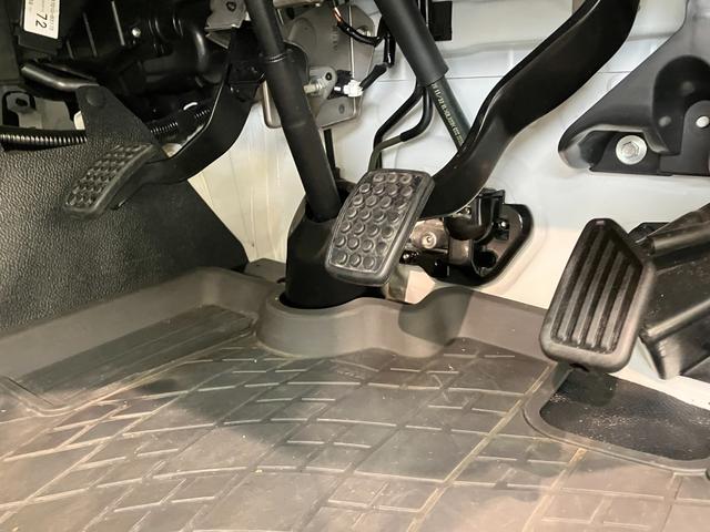 ハイゼットトラックスタンダードＳＡIIIｔ　４ＷＤ　走行１万８千キロ弱追突被害軽減ブレーキ　スマアシ３ｔ　ＬＥＤ　リヤコーナーセンサー　パートタイム４ＷＤ　ＡＭ／ＦＭステレオ（滋賀県）の中古車