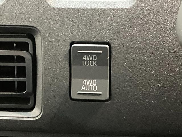 ハイゼットカーゴＤＸ　４ＷＤ　ＣＶＴ車　キーレス　前席パワーウインドウ追突被害軽減ブレーキ　スマアシ　コーナーセンサー　キーレス　前席パワーウインドウ　両側スライドドア　ＡＭ／ＦＭステレオ　ドラレコ（滋賀県）の中古車