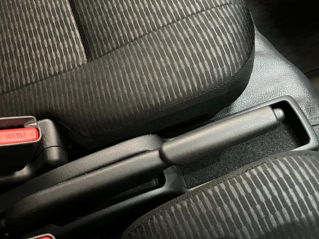 ハイゼットカーゴＤＸ　４ＷＤ　ＣＶＴ車　キーレス　前席パワーウインドウ追突被害軽減ブレーキ　スマアシ　コーナーセンサー　キーレス　前席パワーウインドウ　両側スライドドア　ＡＭ／ＦＭステレオ　ドラレコ（滋賀県）の中古車