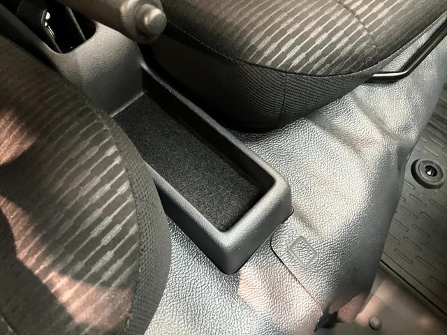 ハイゼットカーゴＤＸ　４ＷＤ　ＣＶＴ車　キーレス　前席パワーウインドウ追突被害軽減ブレーキ　スマアシ　コーナーセンサー　キーレス　前席パワーウインドウ　両側スライドドア　ＡＭ／ＦＭステレオ　ドラレコ（滋賀県）の中古車
