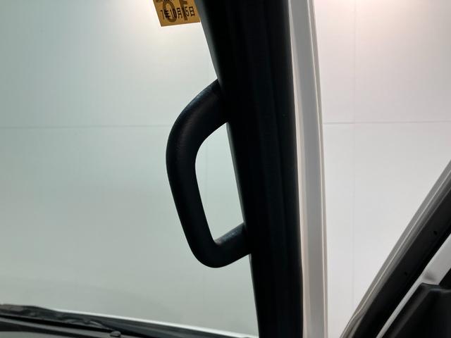 ハイゼットカーゴＤＸ　４ＷＤ　ＣＶＴ車　キーレス　前席パワーウインドウ追突被害軽減ブレーキ　スマアシ　コーナーセンサー　キーレス　前席パワーウインドウ　両側スライドドア　ＡＭ／ＦＭステレオ　ドラレコ（滋賀県）の中古車