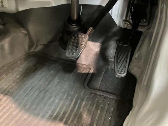ハイゼットカーゴＤＸ　４ＷＤ　ＣＶＴ車　キーレス　前席パワーウインドウ追突被害軽減ブレーキ　スマアシ　コーナーセンサー　キーレス　前席パワーウインドウ　両側スライドドア　ＡＭ／ＦＭステレオ　ドラレコ（滋賀県）の中古車
