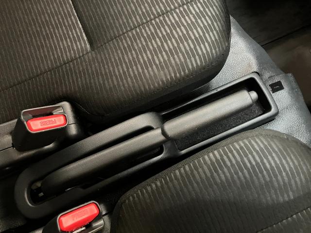 ハイゼットカーゴＤＸ　４ＷＤ　ＣＶＴ車　キーレス　前席パワーウインドウ追突被害軽減ブレーキ　スマアシ　コーナーセンサー　キーレス　前席パワーウインドウ　ＡＭ／ＦＭステレオ　両側スライドドア　パートタイム４ＷＤ　ドラレコ（滋賀県）の中古車