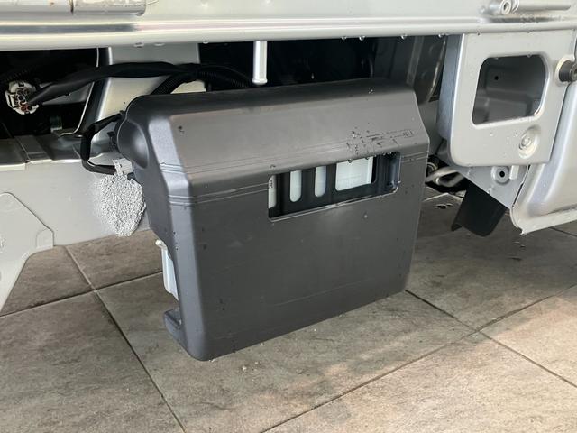 ハイゼットトラックスタンダードＳＡ３ｔ　４ＷＤ　５ＭＴ　ＬＥＤヘッドライト衝突被害軽減ブレーキ　スマアシ３ｔ　コーナーセンサー　ＬＥＤヘッドライト　　パートタイム４ＷＤ　５ＭＴ車　ＡＭ／ＦＭラジオ（滋賀県）の中古車