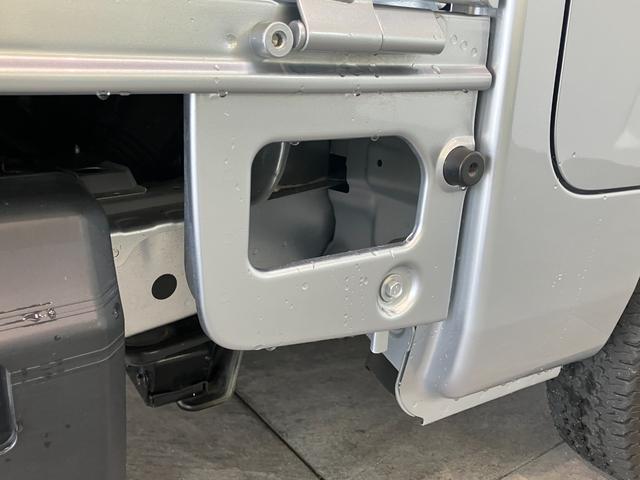 ハイゼットトラックスタンダードＳＡ３ｔ　４ＷＤ　５ＭＴ　ＬＥＤヘッドライト衝突被害軽減ブレーキ　スマアシ３ｔ　コーナーセンサー　ＬＥＤヘッドライト　　パートタイム４ＷＤ　５ＭＴ車　ＡＭ／ＦＭラジオ（滋賀県）の中古車