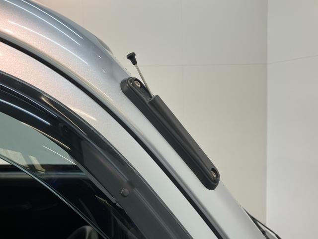 ハイゼットトラックスタンダードＳＡ３ｔ　４ＷＤ　５ＭＴ　ＬＥＤヘッドライト衝突被害軽減ブレーキ　スマアシ３ｔ　コーナーセンサー　ＬＥＤヘッドライト　　パートタイム４ＷＤ　５ＭＴ車　ＡＭ／ＦＭラジオ（滋賀県）の中古車