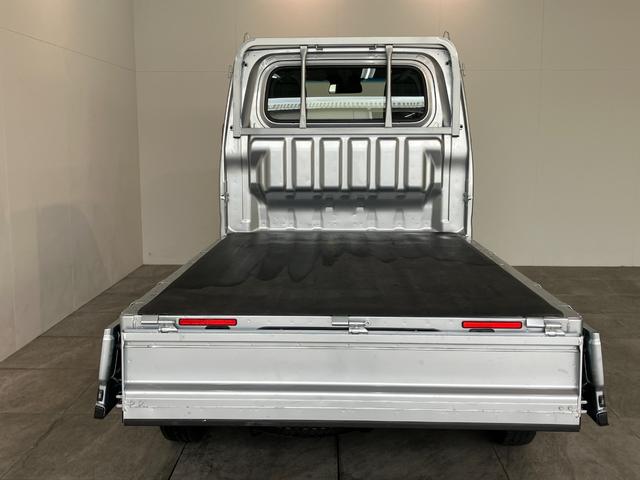 ハイゼットトラックスタンダードＳＡ３ｔ　４ＷＤ　５ＭＴ　ＬＥＤヘッドライト衝突被害軽減ブレーキ　スマアシ３ｔ　コーナーセンサー　ＬＥＤヘッドライト　　パートタイム４ＷＤ　５ＭＴ車　ＡＭ／ＦＭラジオ（滋賀県）の中古車