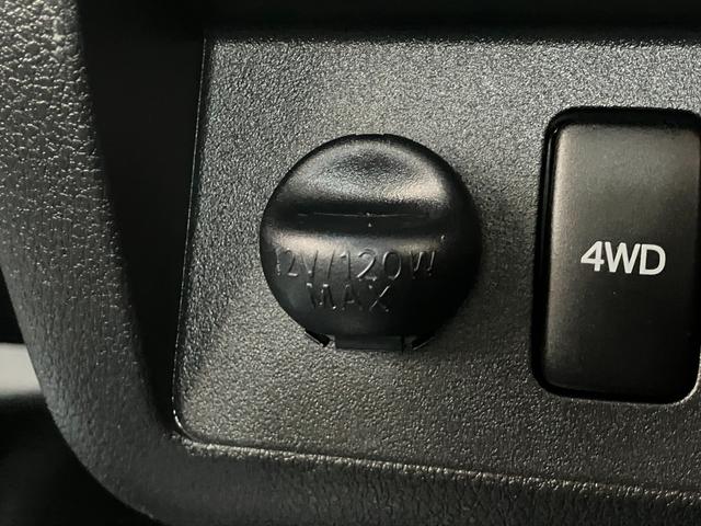 ハイゼットトラックスタンダードＳＡ３ｔ　４ＷＤ　５ＭＴ　ＬＥＤヘッドライト衝突被害軽減ブレーキ　スマアシ３ｔ　コーナーセンサー　ＬＥＤヘッドライト　　パートタイム４ＷＤ　５ＭＴ車　ＡＭ／ＦＭラジオ（滋賀県）の中古車