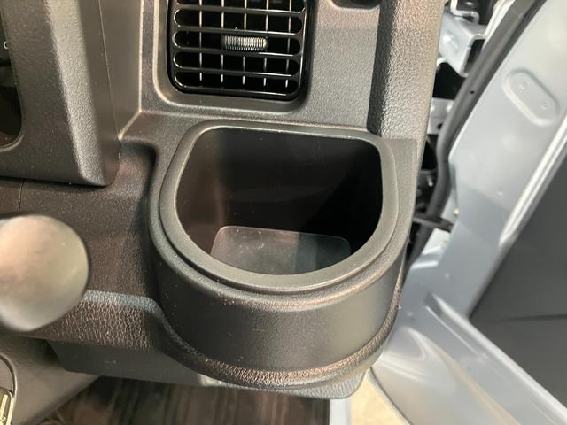 ハイゼットトラックスタンダードＳＡ３ｔ　４ＷＤ　５ＭＴ　ＬＥＤヘッドライト衝突被害軽減ブレーキ　スマアシ３ｔ　コーナーセンサー　ＬＥＤヘッドライト　　パートタイム４ＷＤ　５ＭＴ車　ＡＭ／ＦＭラジオ（滋賀県）の中古車