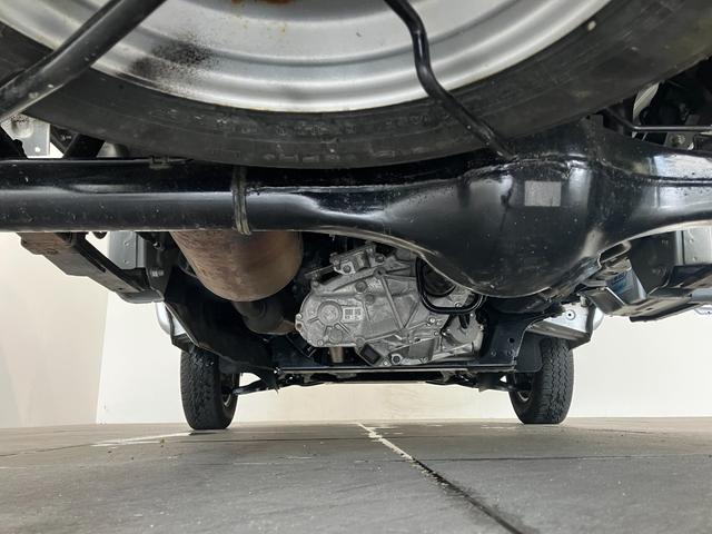 ハイゼットトラックスタンダードＳＡ３ｔ　４ＷＤ　５ＭＴ　ＬＥＤヘッドライト衝突被害軽減ブレーキ　スマアシ３ｔ　コーナーセンサー　ＬＥＤヘッドライト　　パートタイム４ＷＤ　５ＭＴ車　ＡＭ／ＦＭラジオ（滋賀県）の中古車