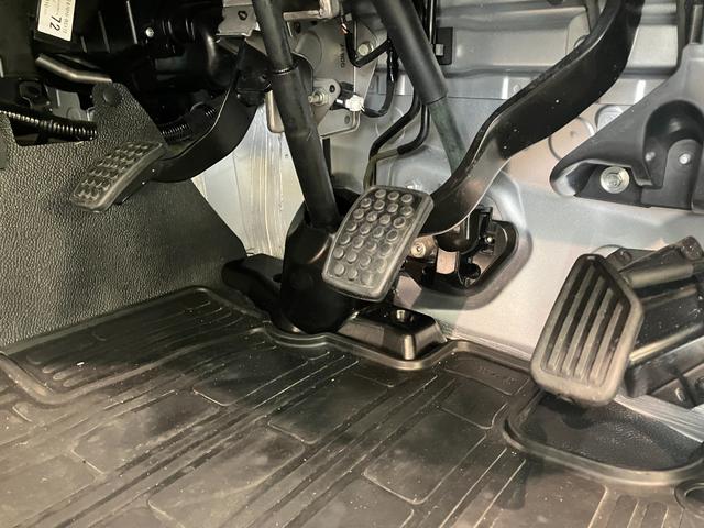 ハイゼットトラックスタンダードＳＡ３ｔ　４ＷＤ　５ＭＴ　ＬＥＤヘッドライト衝突被害軽減ブレーキ　スマアシ３ｔ　コーナーセンサー　ＬＥＤヘッドライト　　パートタイム４ＷＤ　５ＭＴ車　ＡＭ／ＦＭラジオ（滋賀県）の中古車