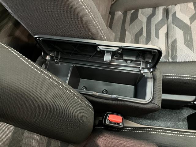 タフトＧクロムベンチャー　届出済未使用車　前席シートヒーター追突被害軽減ブレーキ　スマアシ　コーナーセンサー　ＬＥＤ　スマートキー　オートエアコン　前席シートヒーター　ナビ取付時用バックカメラ（滋賀県）の中古車