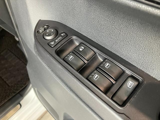 タントカスタムＸ　両側電動スライドドア　ＬＥＤヘッドライト衝突被害軽減ブレーキ　コーナーセンサー　バックカメラ（ナビ装着時用）　両側電動スライドドア　前席シートヒーター　電動パーキングブレーキ　ＬＥＤヘッドライト　オートライト　オートエアコン　スマートキー（滋賀県）の中古車