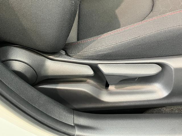 カローラスポーツＧ　Ｚ　９型ナビ　バックカメラ　走行３万キロ追突被害軽減ブレーキ　ＴＳＳ　コーナーセンサー　ＬＥＤ　スマートキー　レーダークルーズコントロール　９インチフルセグナビ　ＤＶＤ　Ｂｌｕｅｔｏｏｔｈ　バックカメラ　ドラレコ（滋賀県）の中古車